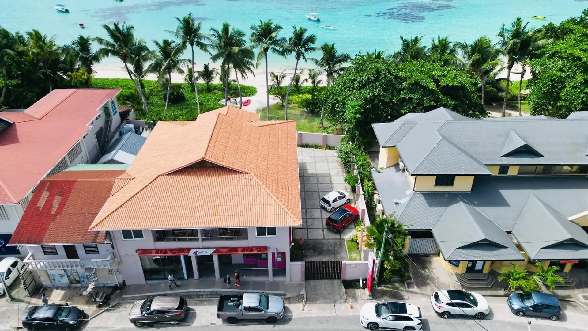 140 négyzetméteres, 4 hálószobás, 4 saját fürdőszobával rendelkező Apartman Mahé Island területén Anse Royale
