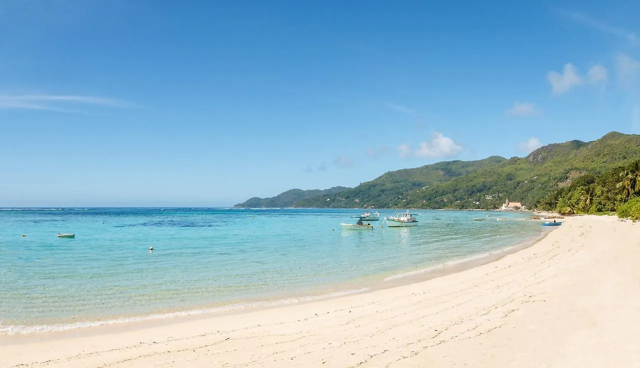 140 négyzetméteres, 4 hálószobás, 4 saját fürdőszobával rendelkező Apartman Mahé Island területén Anse Royale